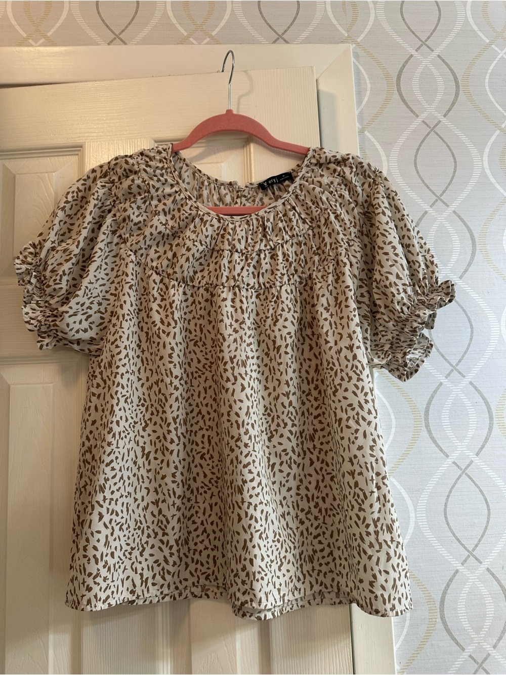 Light Cream Printed Puff Sleeve Women’s Top